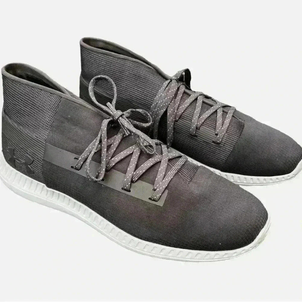 Under Armour UA Veloce Mid Ripstop Chill-lax Chukka Sneaker Men's 12 like new